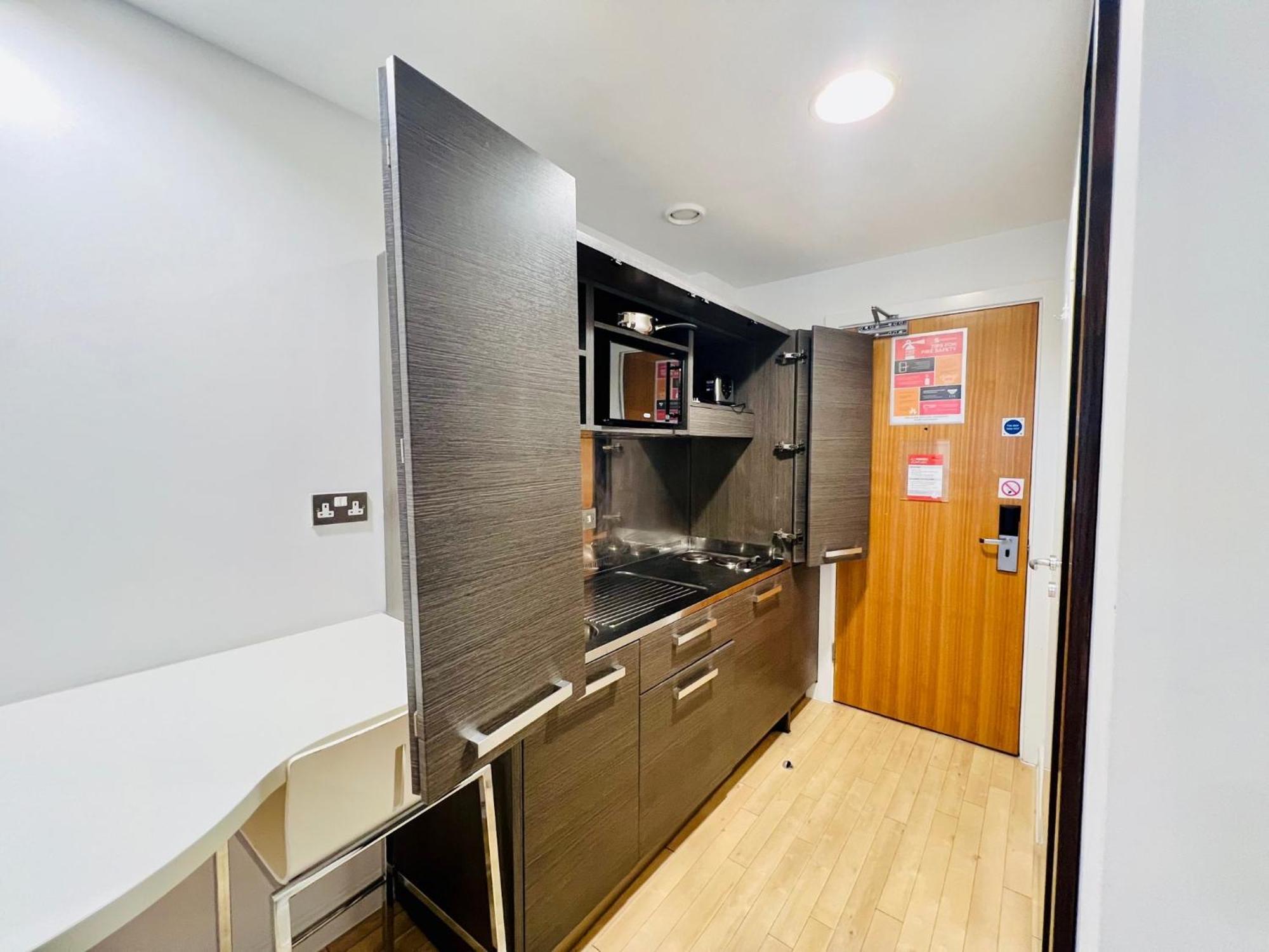 Stuhomes - Arundel House Londen Buitenkant foto