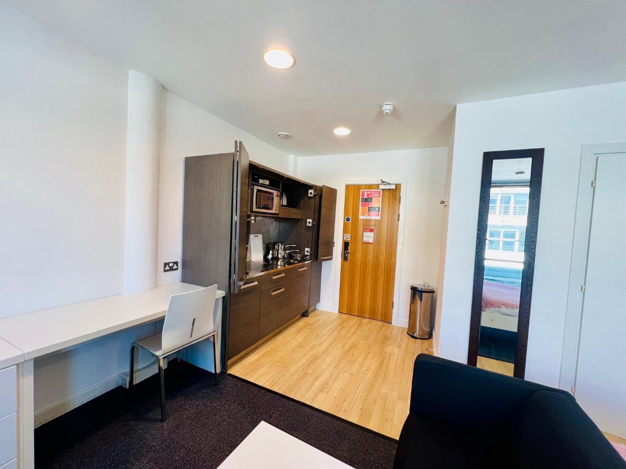 Stuhomes - Arundel House Londen Buitenkant foto